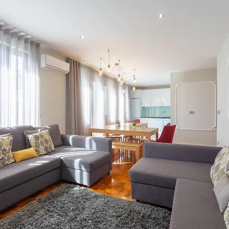 Spacious For 15 Guests Apartamento *