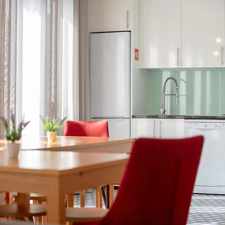Spacious For 15 Guests Apartment